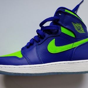jordan retro 1 neon